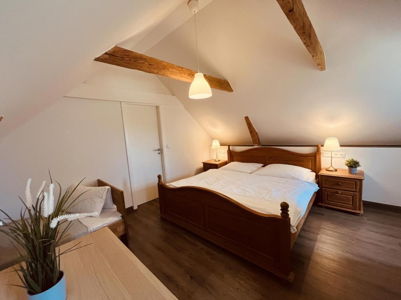 De Luette Leive In Apartment