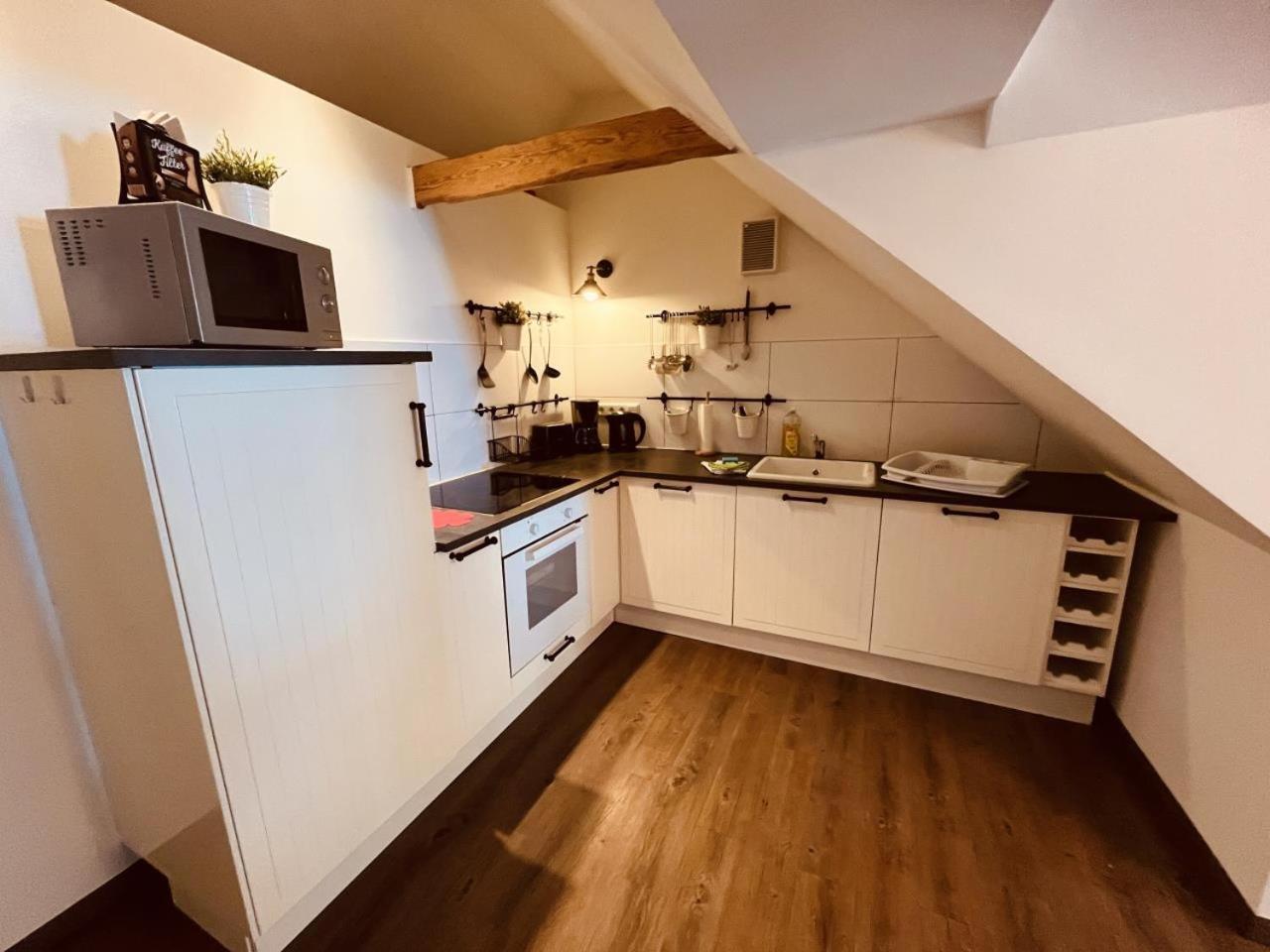 De Luette Leive In Apartment Born